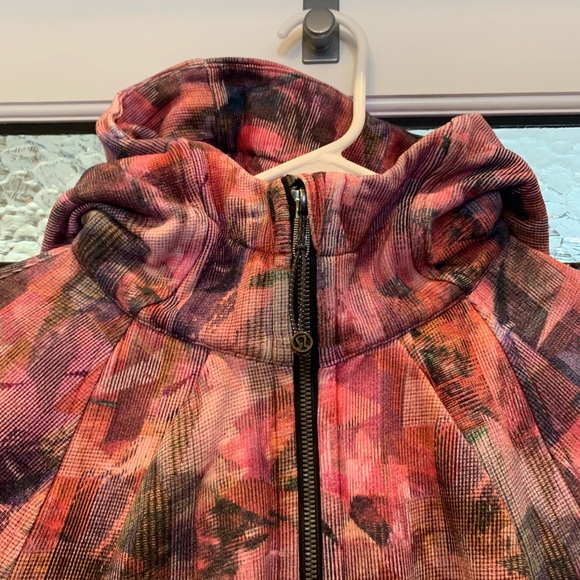Lululemo jacket - Picture 3 of 11